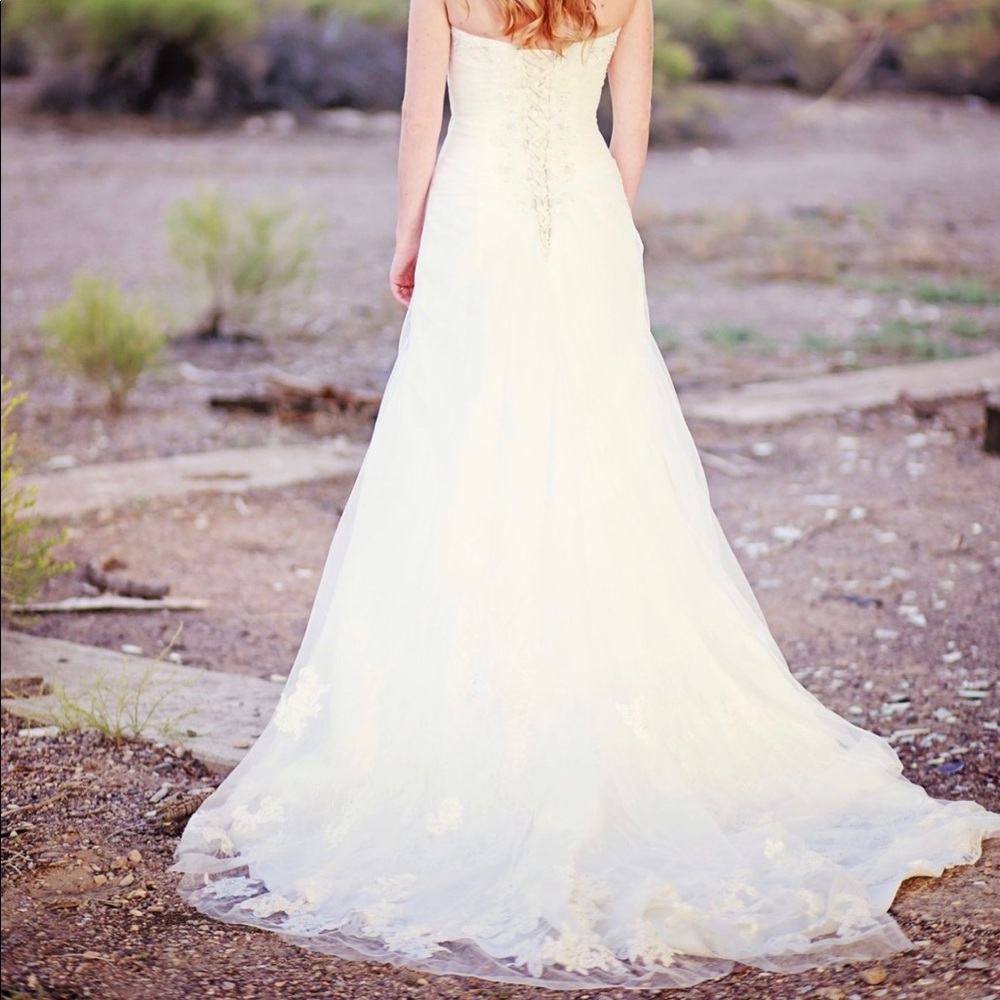 Wedding dress